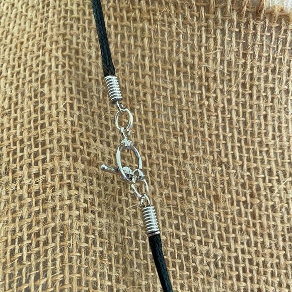 Fire Ant Necklace - Picture 4 of 5